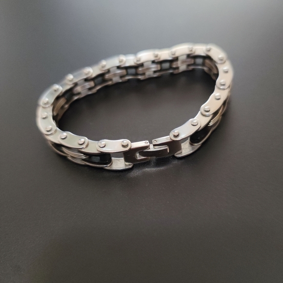 NEW! Bracelet - Picture 1 of 7